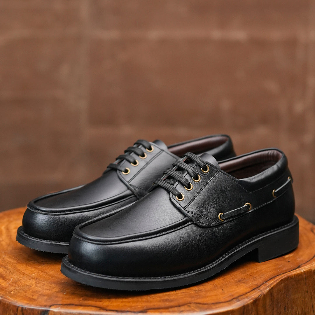 Voyager Boat 2.0 Shoes (Raven Black) Goodyear Welted