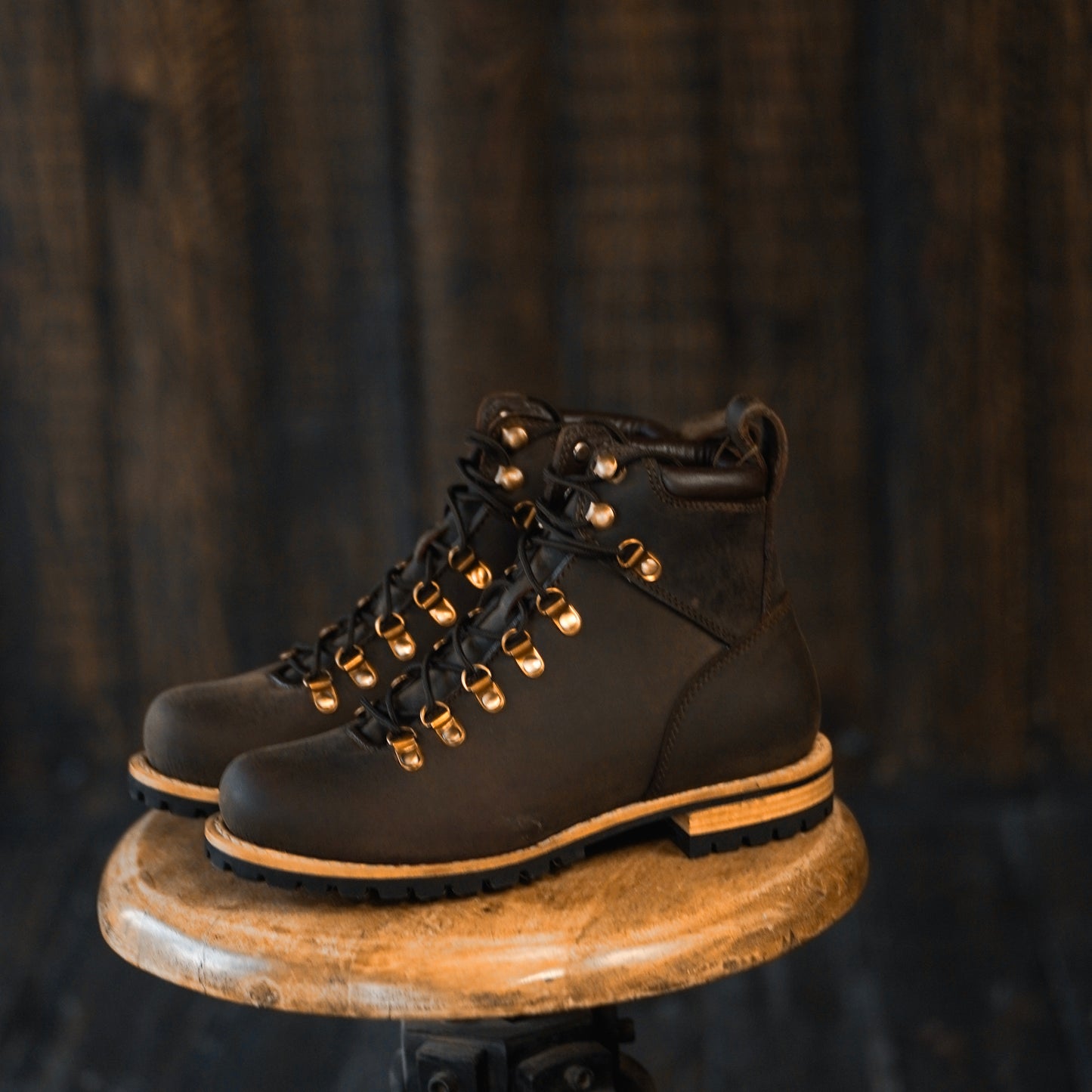 Women Hike Boots (Vintage Brown) Goodyear Welted