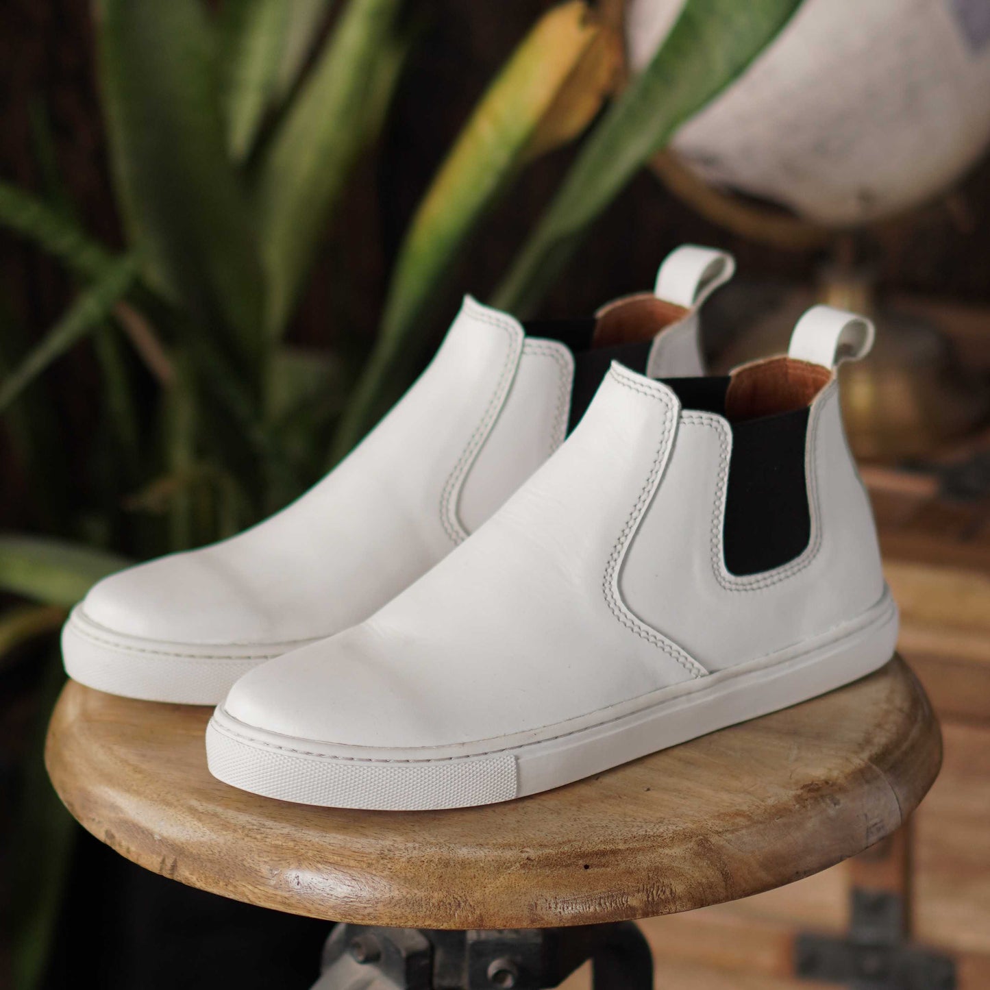 Chelsea Sneakers (Pearl white)