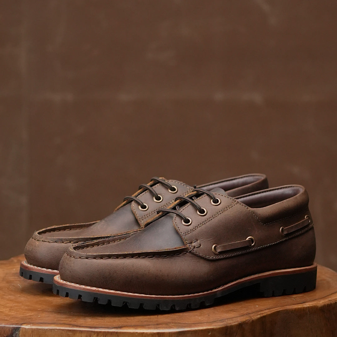 Voyager Boat Shoes ( Vintage Brown ) 317 CRS