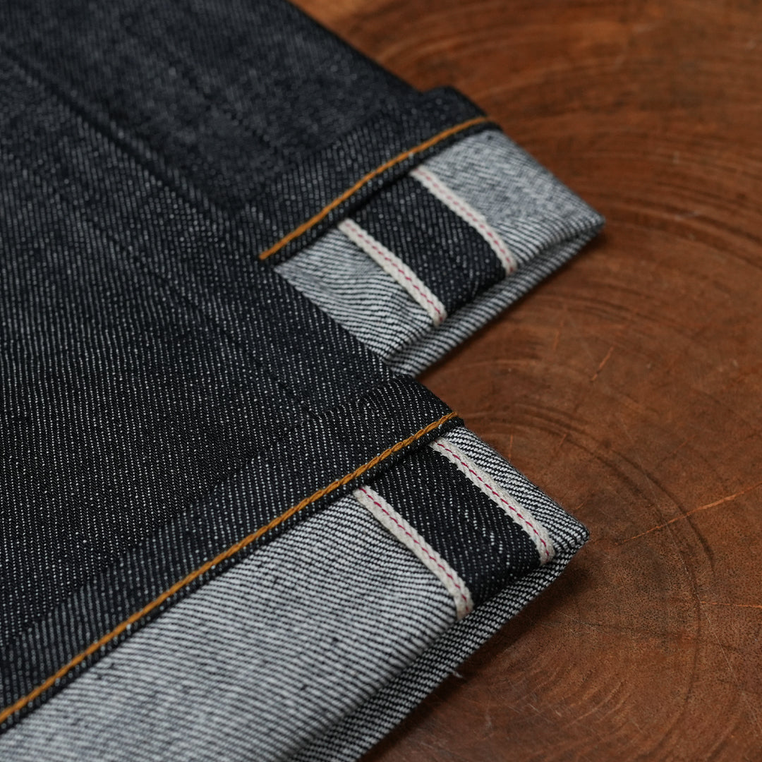 Five Pocket Ghost Black 13 Oz Selvedge Denim For Men (True Straight)