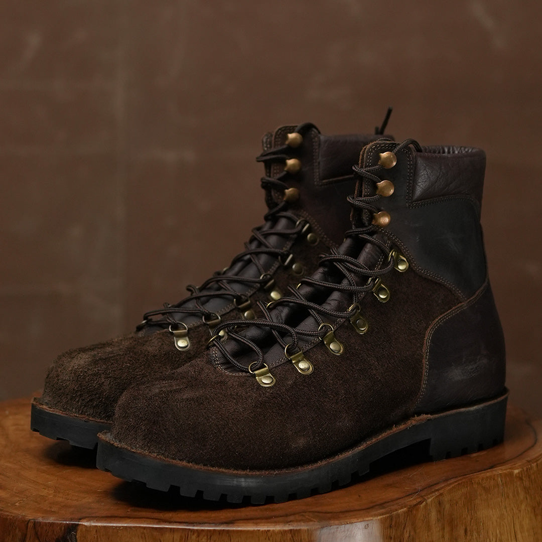Himalayan Hiker ( Grizzly Brown ) 563 CRS