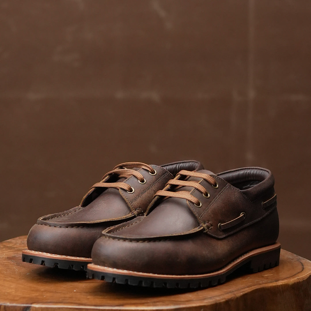 Voyager Boat Shoes ( Vintage Brown ) 488 CRS