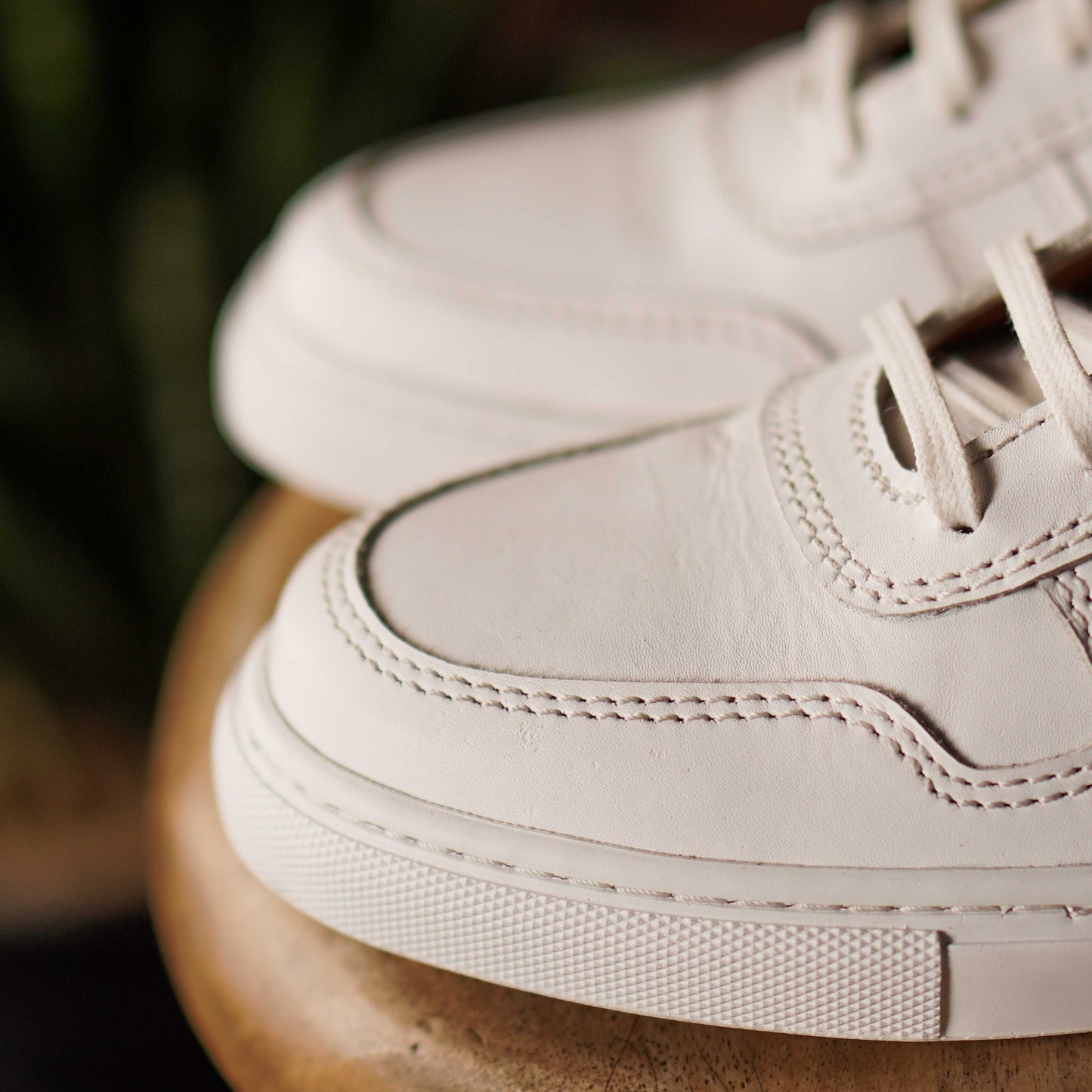 Brooklyn Low Top Sneakers (Pearl White)