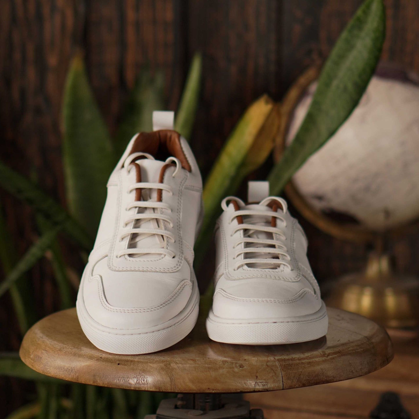 Brooklyn Low Top Sneakers (Pearl White)