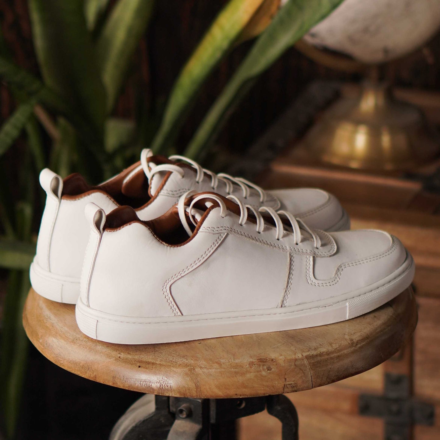 Brooklyn Low Top Sneakers (Pearl White)