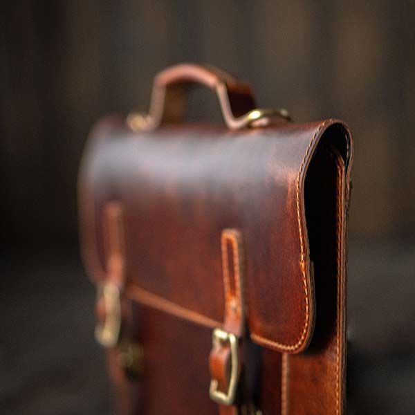 Satchel Sleeve (Saddle Tan)
