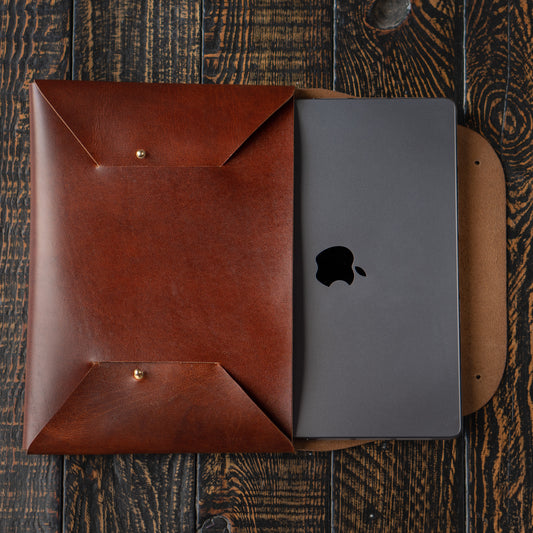 Minimale Laptophülle (Saddle Tan)