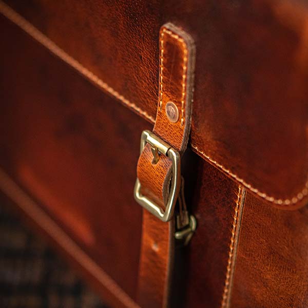 Satchel Sleeve (Saddle Tan)