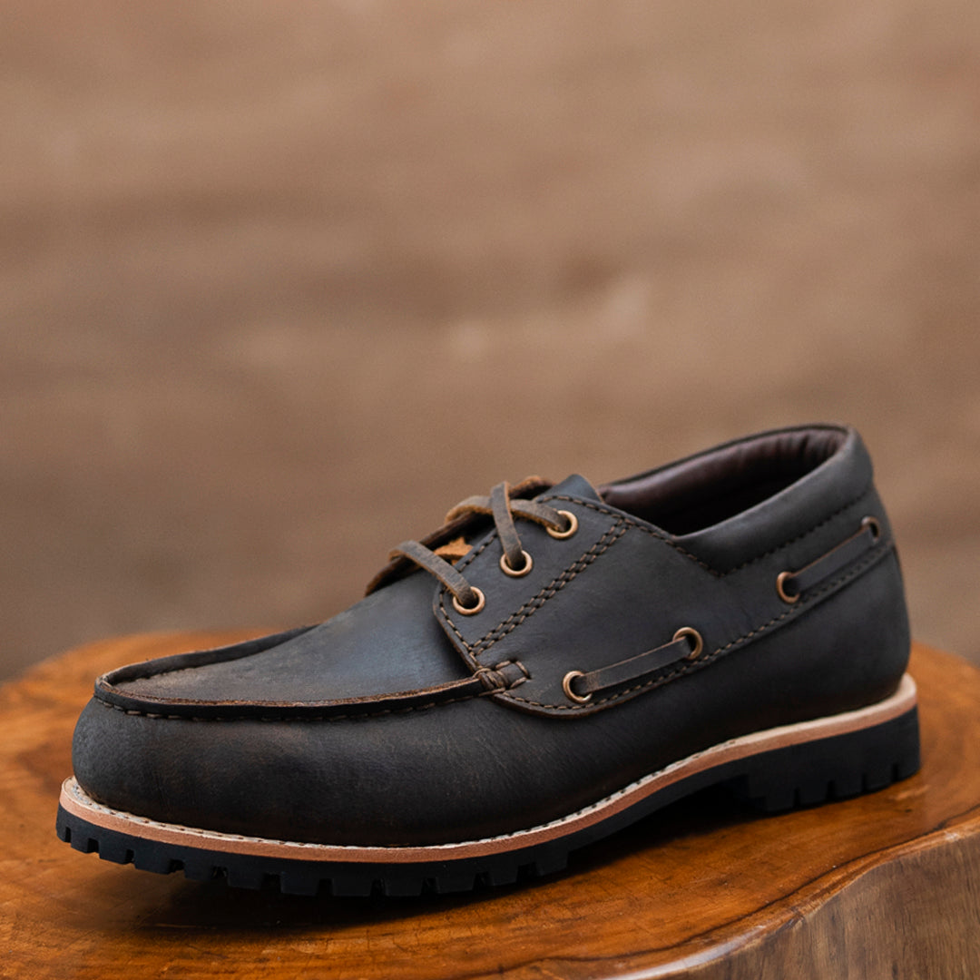 Voyager Boat Shoes (Vintage Brown) Goodyear Welted