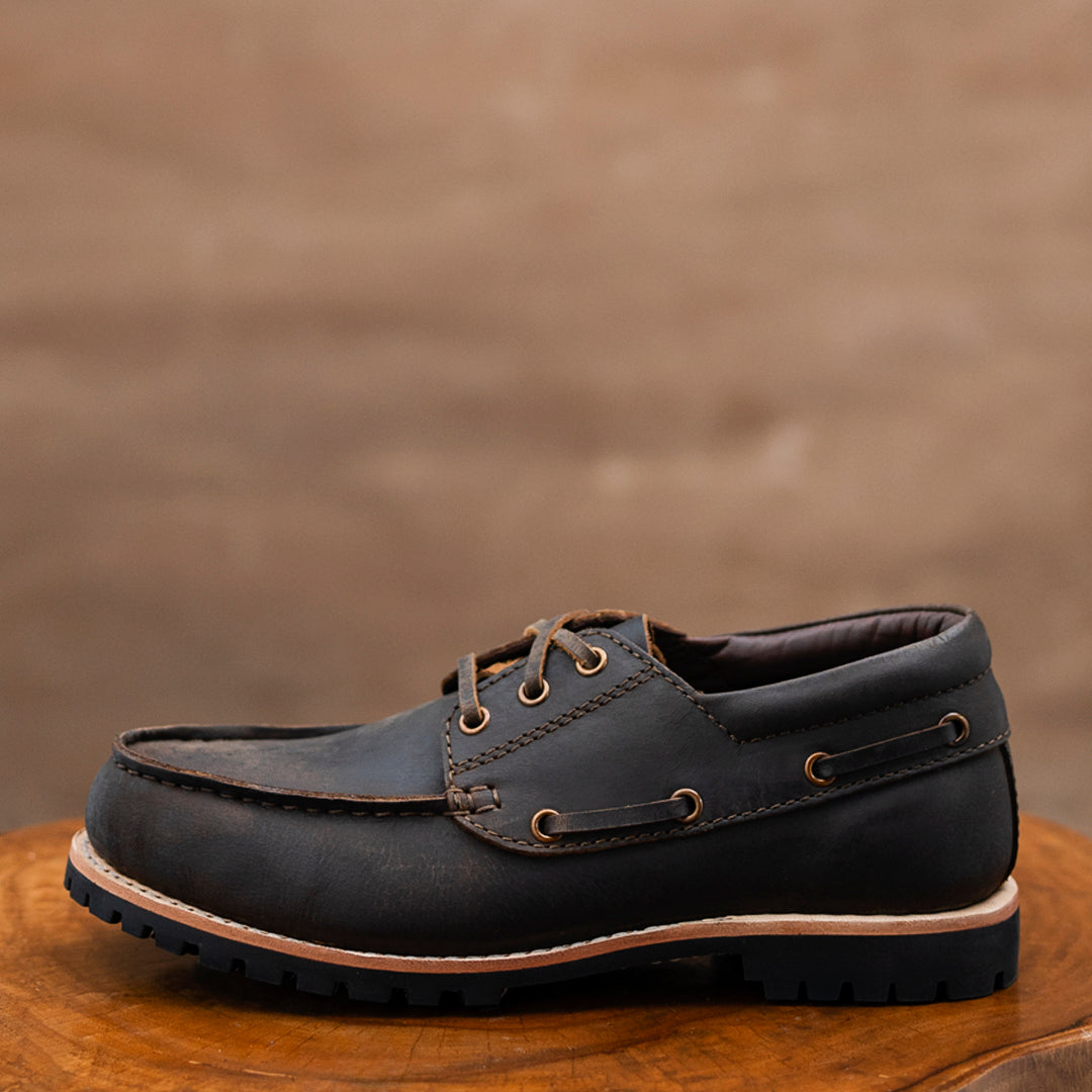 Voyager Boat Shoes (Vintage Brown) Goodyear Welted