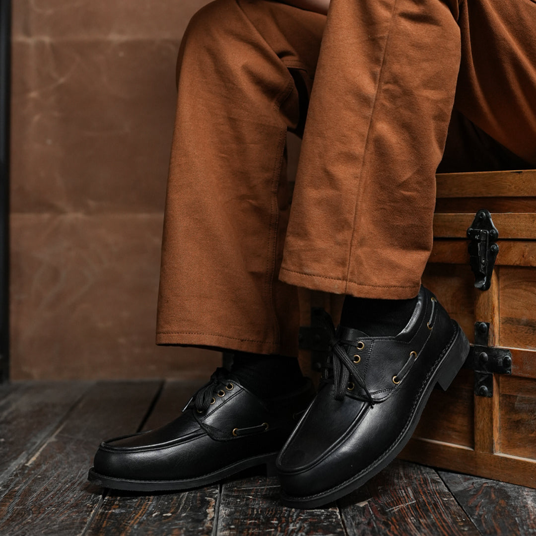 Voyager Boat 2.0 Shoes (Raven Black) Goodyear Welted