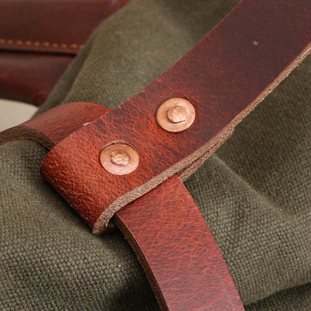 Wolf Pack ( Forest Green )