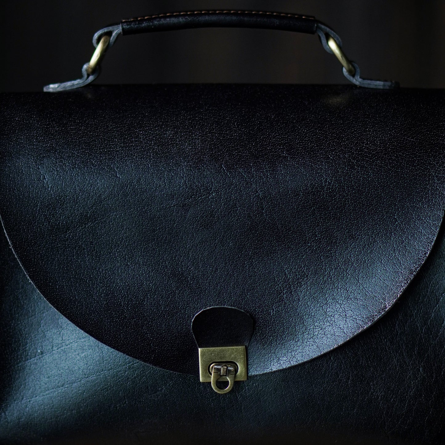 Victoria Handbag (Raven Black)