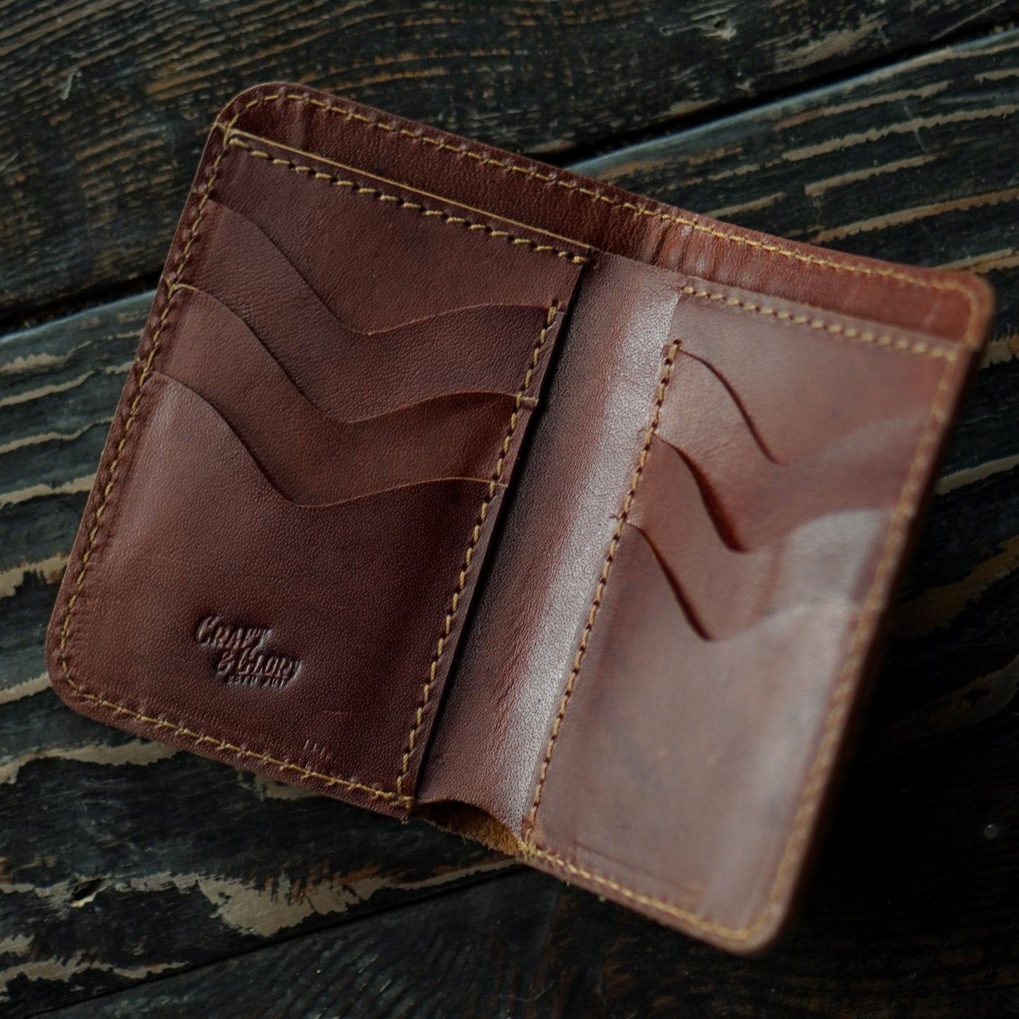 Countryman Vertical Wallet (Saddle Tan)