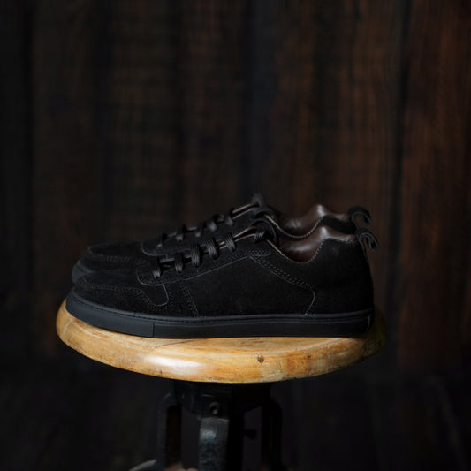 Brooklyn Low Top Sneakers Suede (Phantom Black)