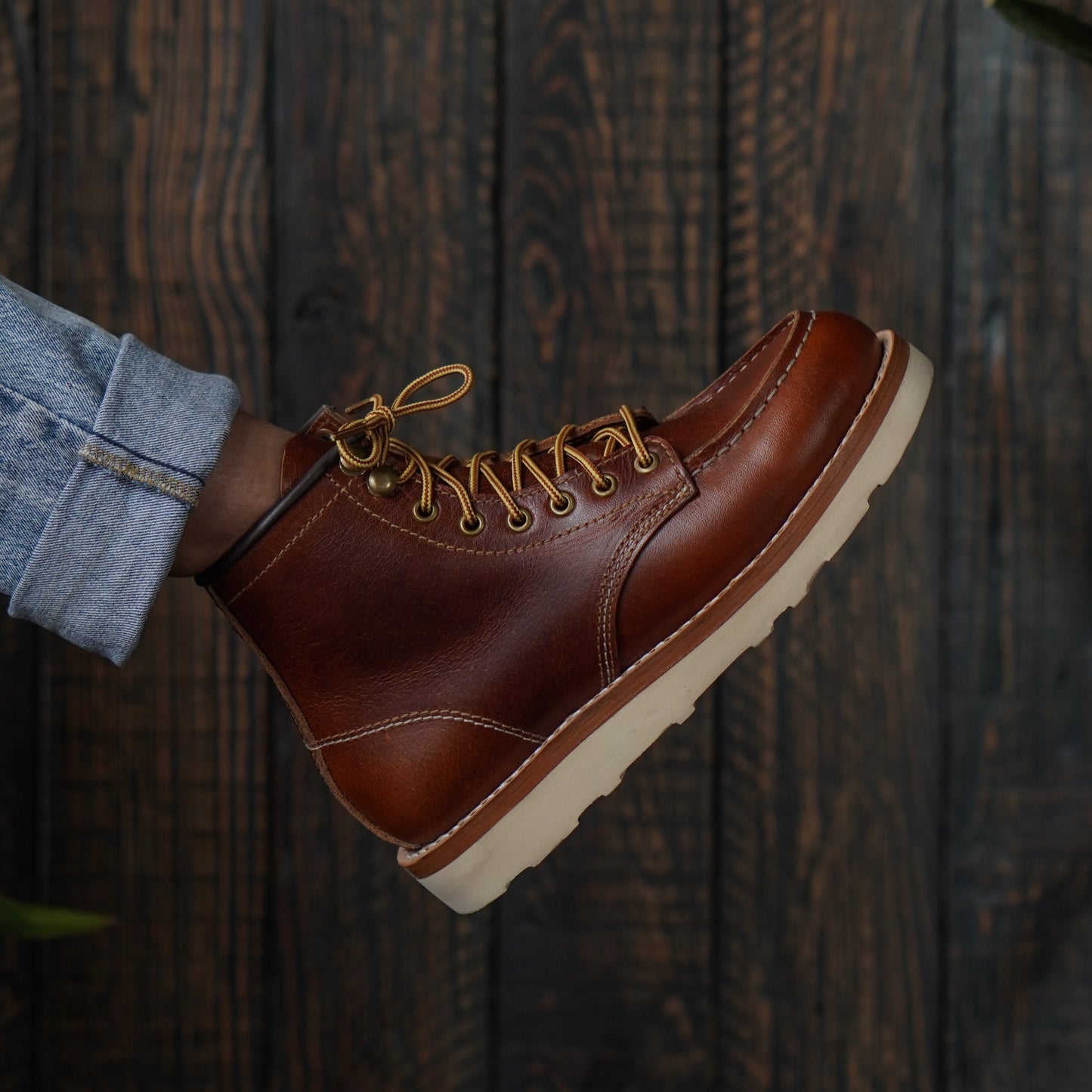 Bottes en cuir Moc-Toe pour femmes (Saddle Tan) Goodyear Welted