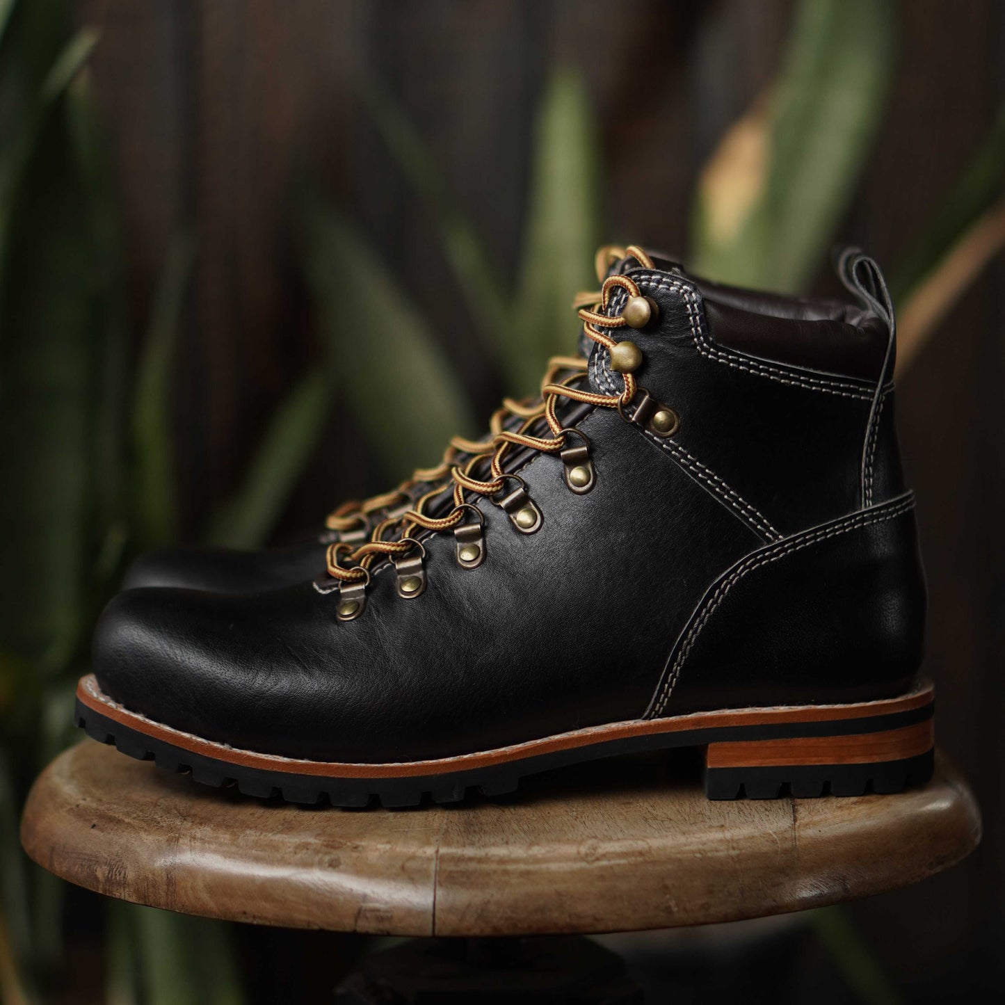 Wanderstiefel (Raven Black) Goodyear Welted