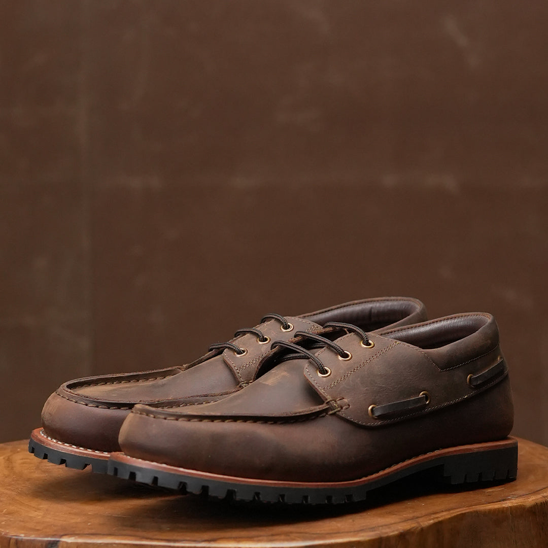 Voyager Boat Shoes ( Vintage Brown ) 302 CRS