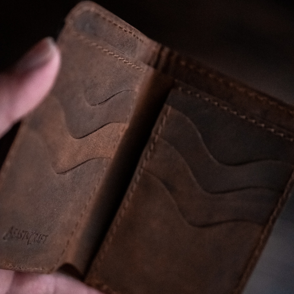Countryman Vertical Wallet (Vintage Brown)