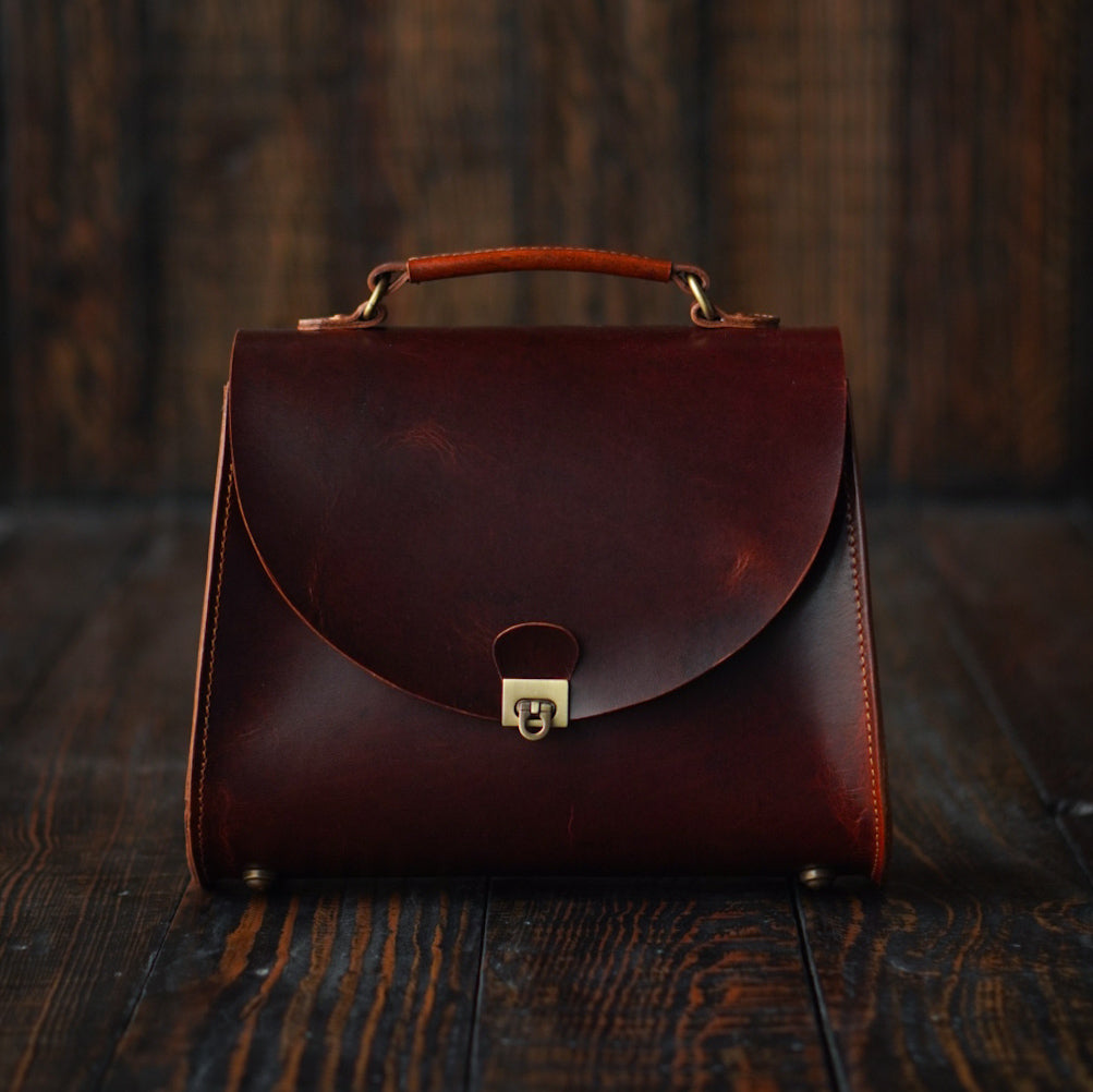 Victoria Handbag (Saddle Tan)